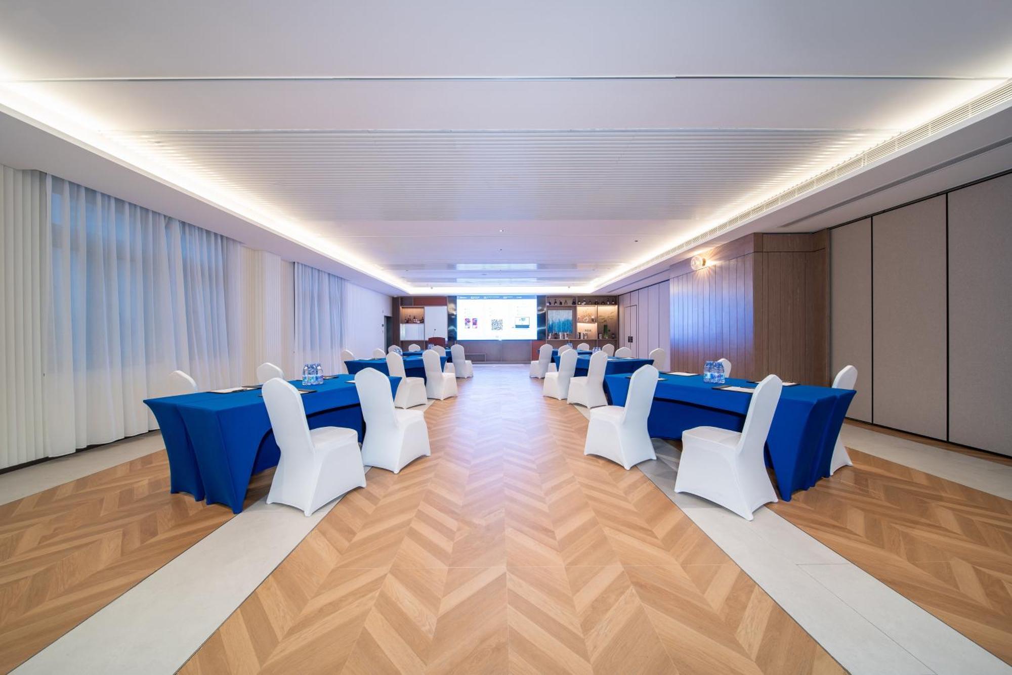 Holiday Inn Express Shanghai Pujiang Lianhang Road By Ihg Экстерьер фото