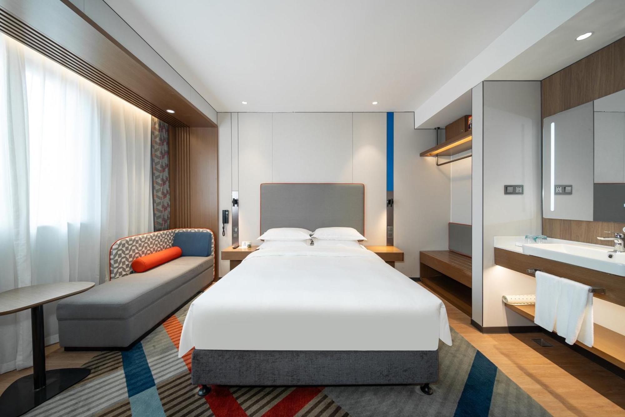 Holiday Inn Express Shanghai Pujiang Lianhang Road By Ihg Экстерьер фото